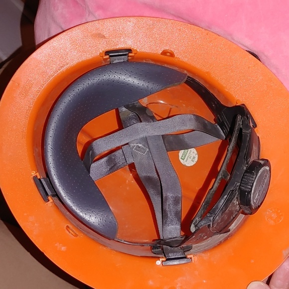 OILERS CONSTRUCTION HAT nice shape - Picture 3 of 3